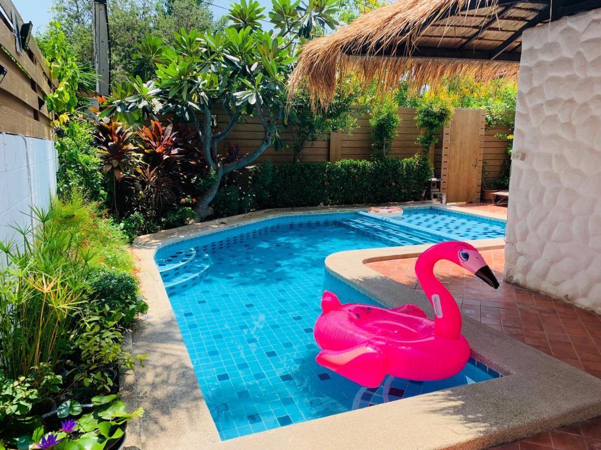 BTC Boutique Resort: Private Pool Villas in Hua Hin Exterior photo