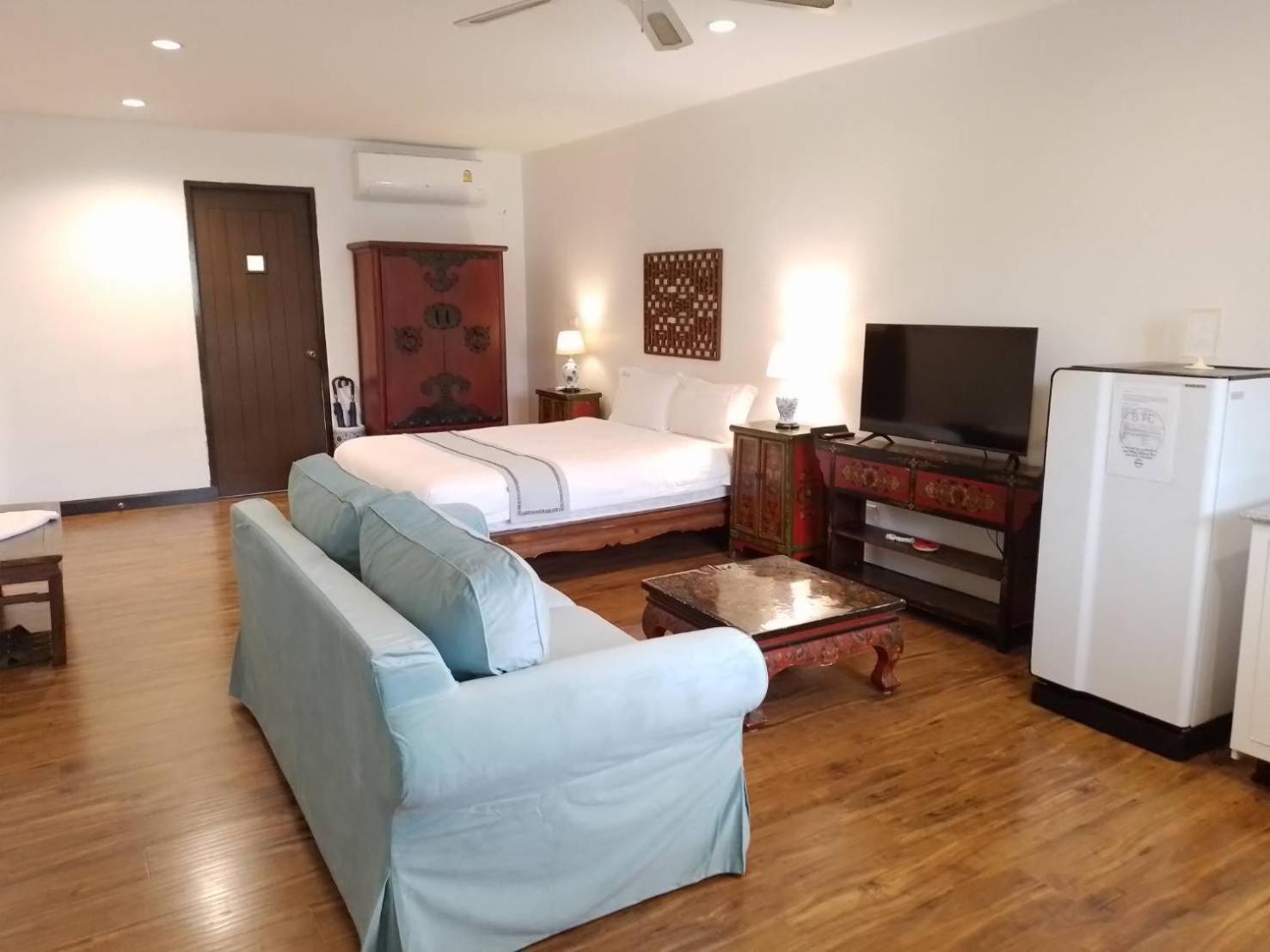 BTC Boutique Resort: Private Pool Villas in Hua Hin Exterior photo